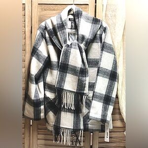 AQUA Black & White Checkered Scarf Collar Coat Size Small